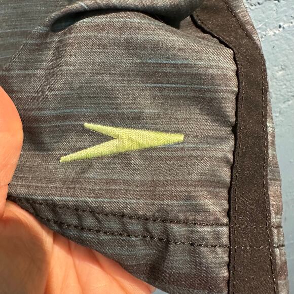 Speedo Size Medium Striped Swimming Trunks Men's Grey Lime Green Summer Vacation - Picture 7 of 9